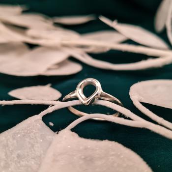 Ring "Gedrehter Tropfen"