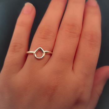 Ring "Gedrehter Tropfen"